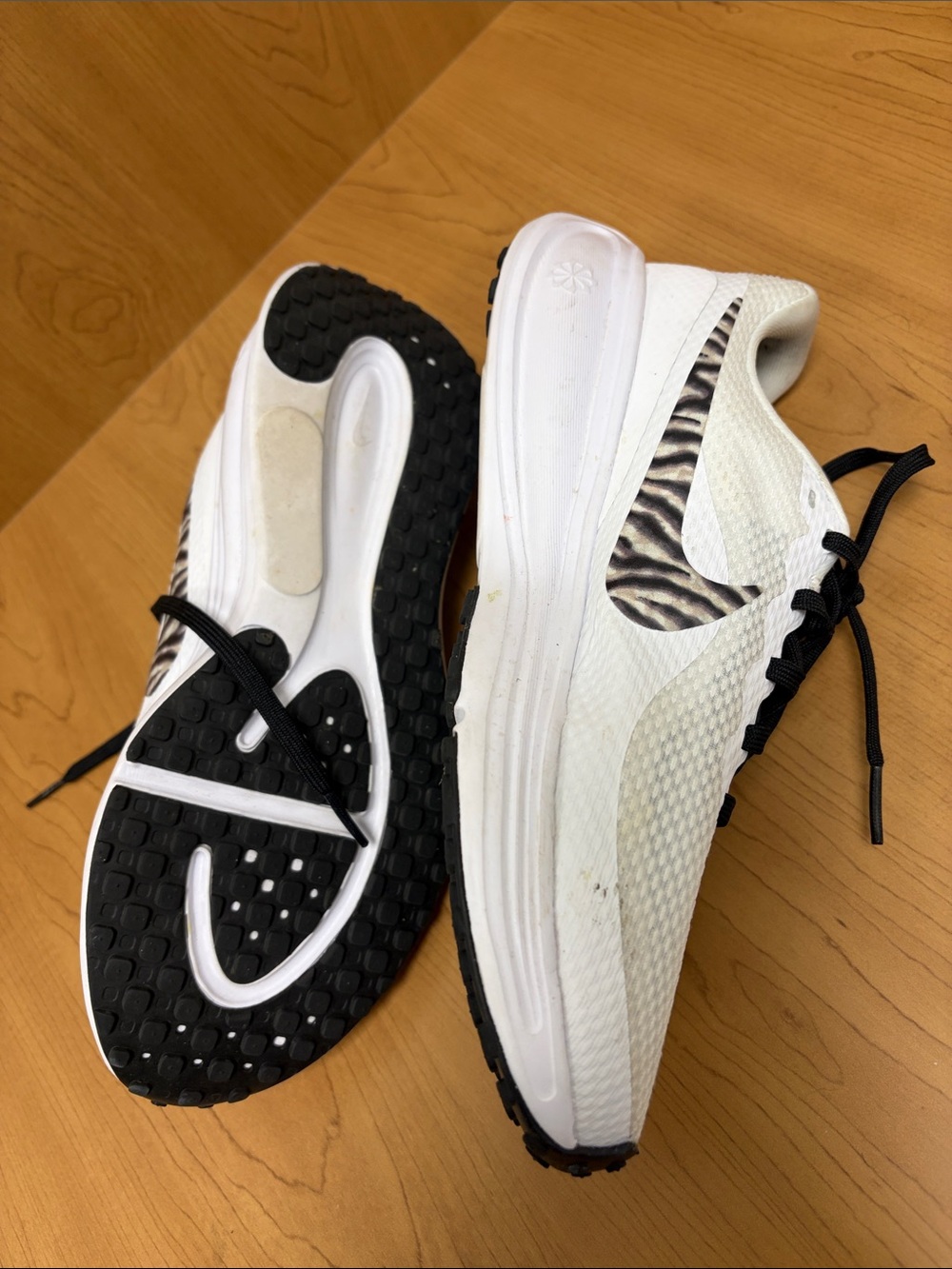 Nike White Women's Running Shoes with Zebra Swoosh and Gold Accents - Picture 4 of 4
